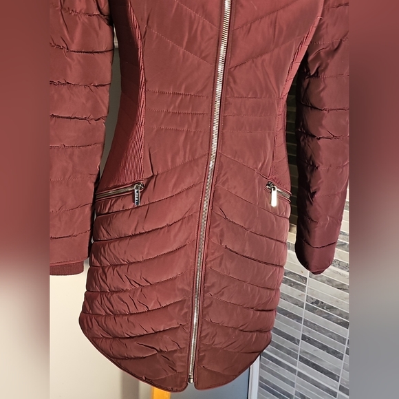 DKNY womens‎ Puffer Coat Jacket Fur Trim Detachable Hood Warm XS Burgundy - Picture 2 of 16